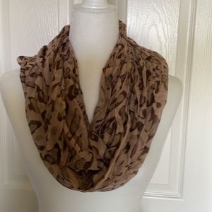 Animal Print 29”x36” Polyester Infinity Scarf